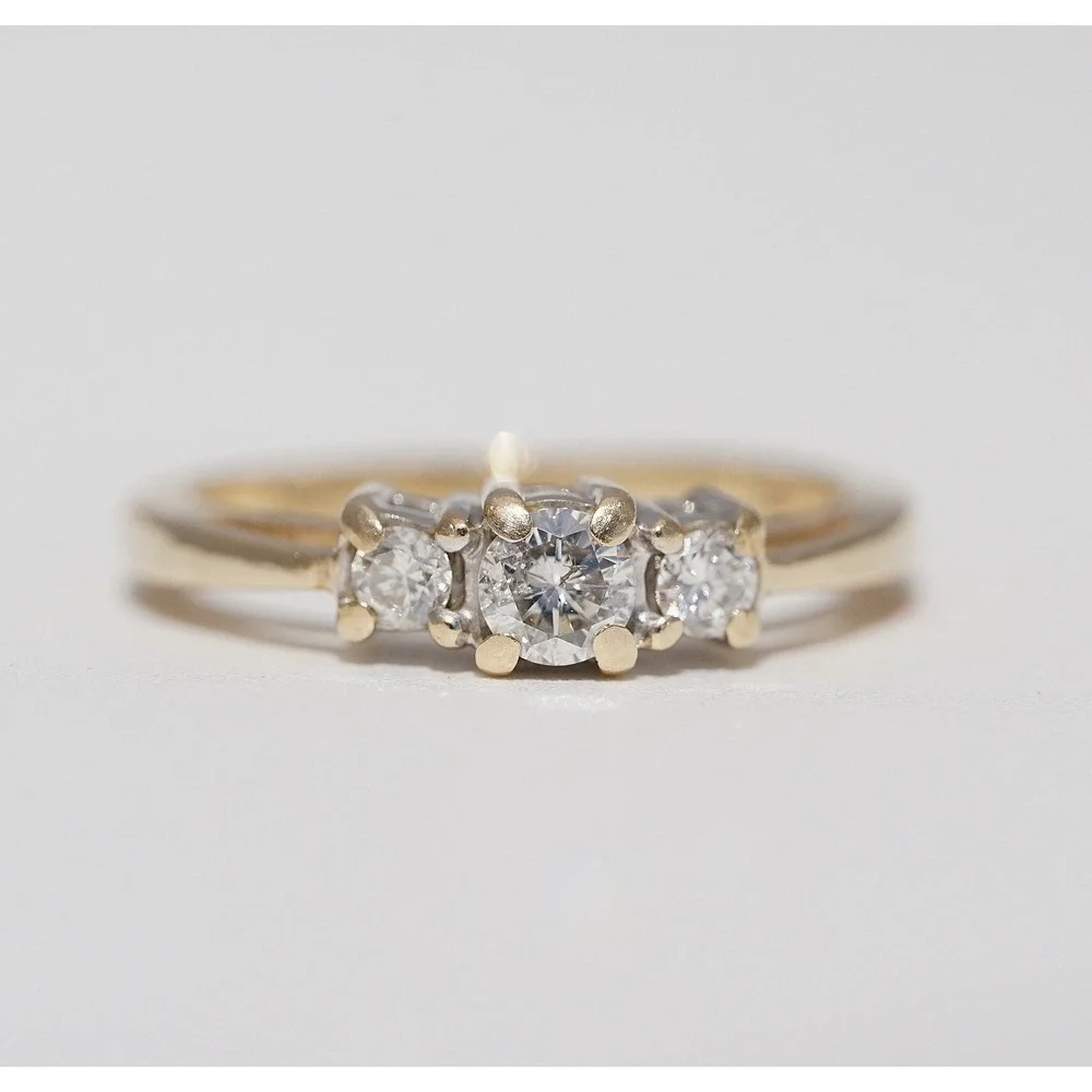 Vintage 14k Solid Yellow Gold Natrual Earth Mined Diamond Ring - Size 6 2.94g